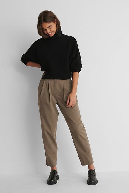 Off White Pull Long En Tricot À Col Montant