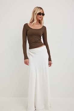 Double Folded Scoop Neck Top Outfit