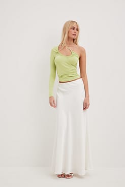 Front Strap Detail Top Outfit