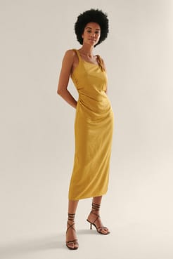 Twisted Midi Dress Outfit.