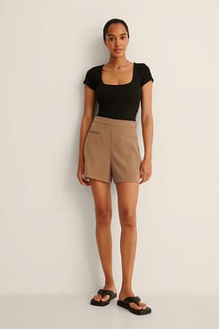 Recycled Pocket Detailed Tailored Shorts Outfit.