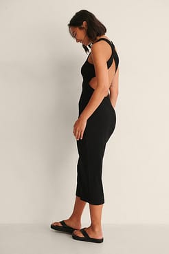 Cross Back Midi Dress Outfit.