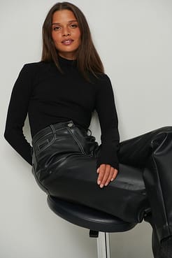 Ribbed Long Sleeved Turtle Neck Sweater Outfit