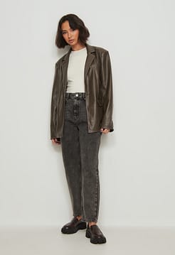 Rigid Mom Jeans Outfit.