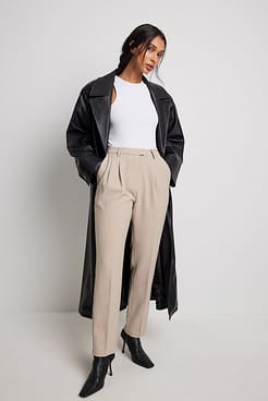 Cropped High Waist Suit Pants Outfit.