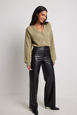 Volume Sleeve Buttoned Cardigan Outfit.
