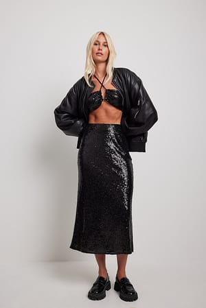 Fitted Midi Lenght Sequin Skirt Outfit