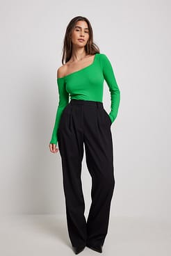 One Shoulder Body Outfit.