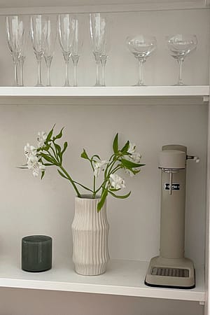 Beige Vase rayé écologique