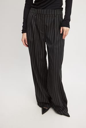Black/White Stripe Pantalon taille haute à plis et rayures