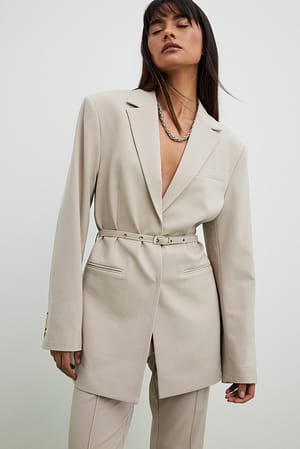 Taupe Blazer ceinturé ajusté