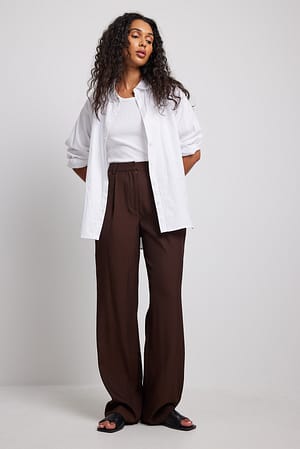 Brown Pantalon de costume droit ajusté en matière recyclée