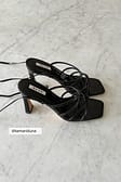 Black Sandales à talon entonnoir avec lanières