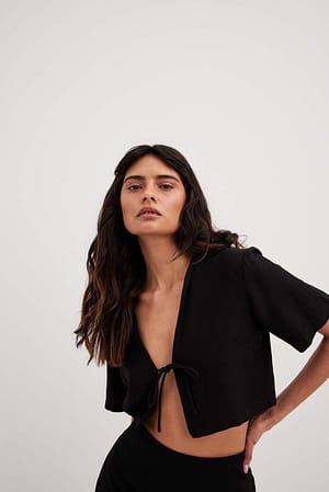 Black Crop top noué sur le devant