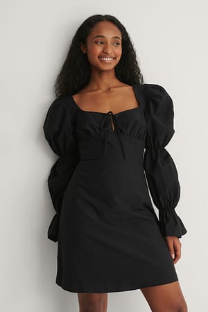 Black Robe Mini