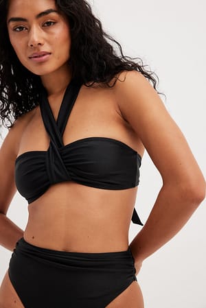 Black Haut de bikini dos nu torsadé