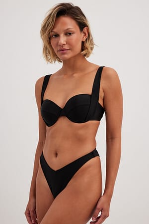Black Bas de bikini coupe en V