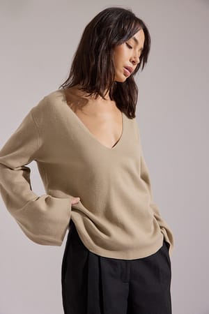 Beige Pull en maille à col en V et manches larges